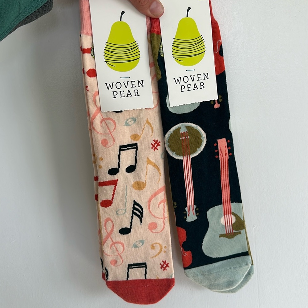 NWT Woven Pear Music Socks